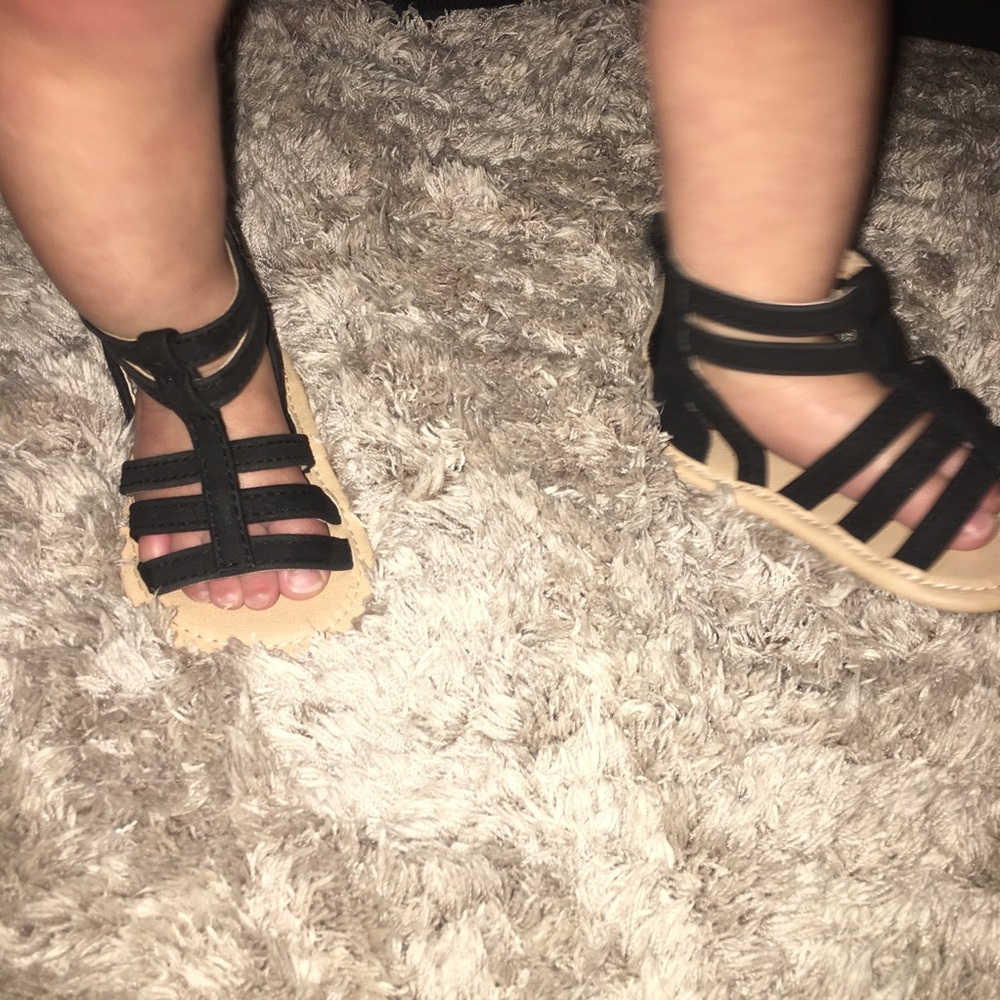 Infant gladiator sandals, flats crib shoes sz 3-6